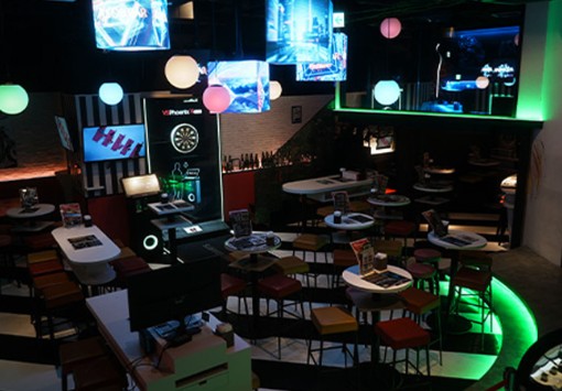 ASOBIBAR（アソビバー） 心斎橋店