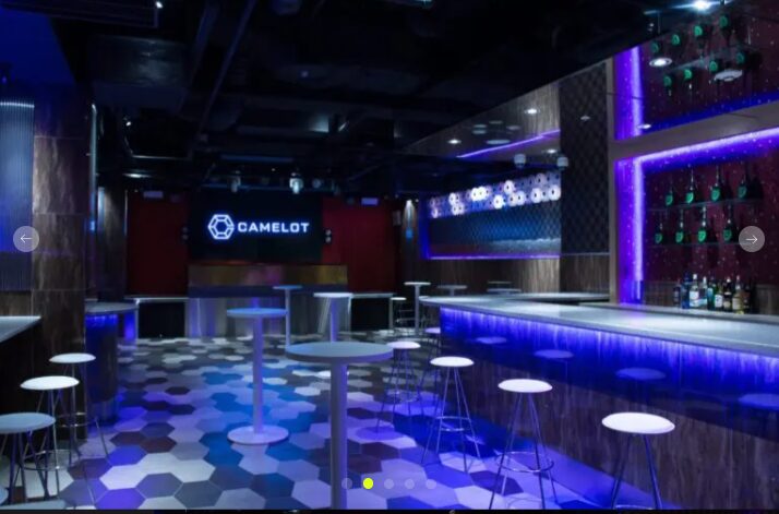 CLUB CAMELOT