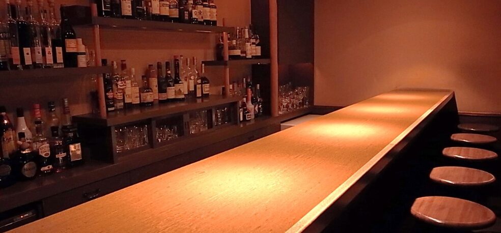 バー ストーンペイブメント