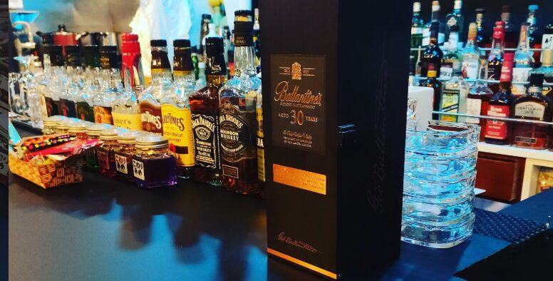 大久保 Bar Black Cat