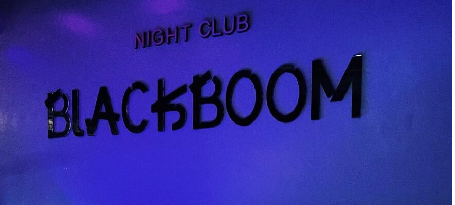 BLACK BOOM