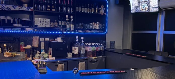 BAR飲んでなくない？